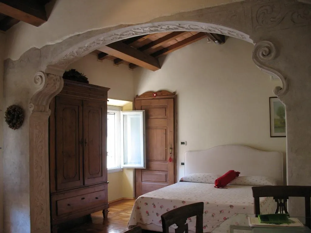 Apartment B&B A Casa Di Andrea Mantova